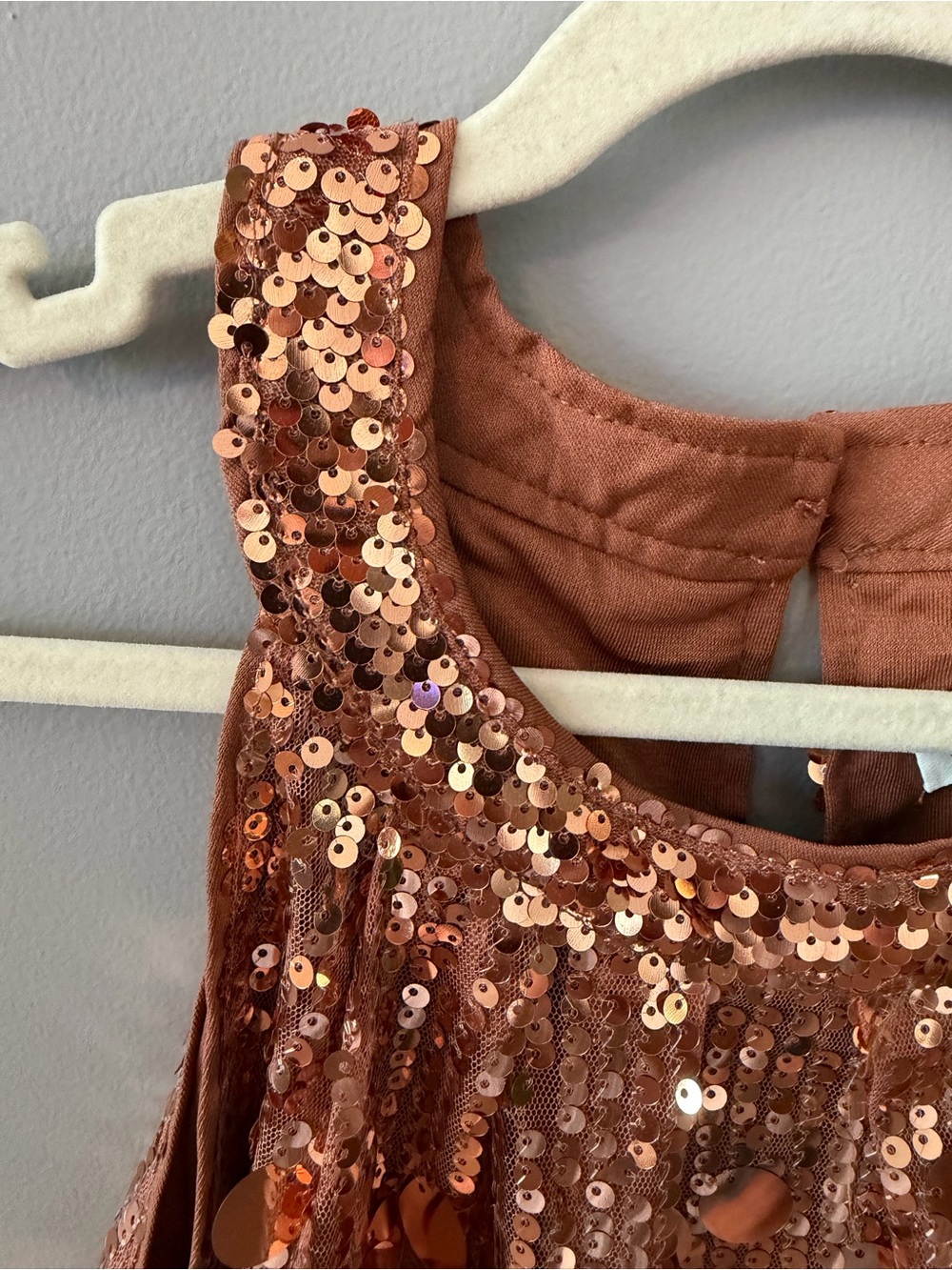 Grace Karin Copper Sequin Halter Top. Medium - Picture 4 of 8